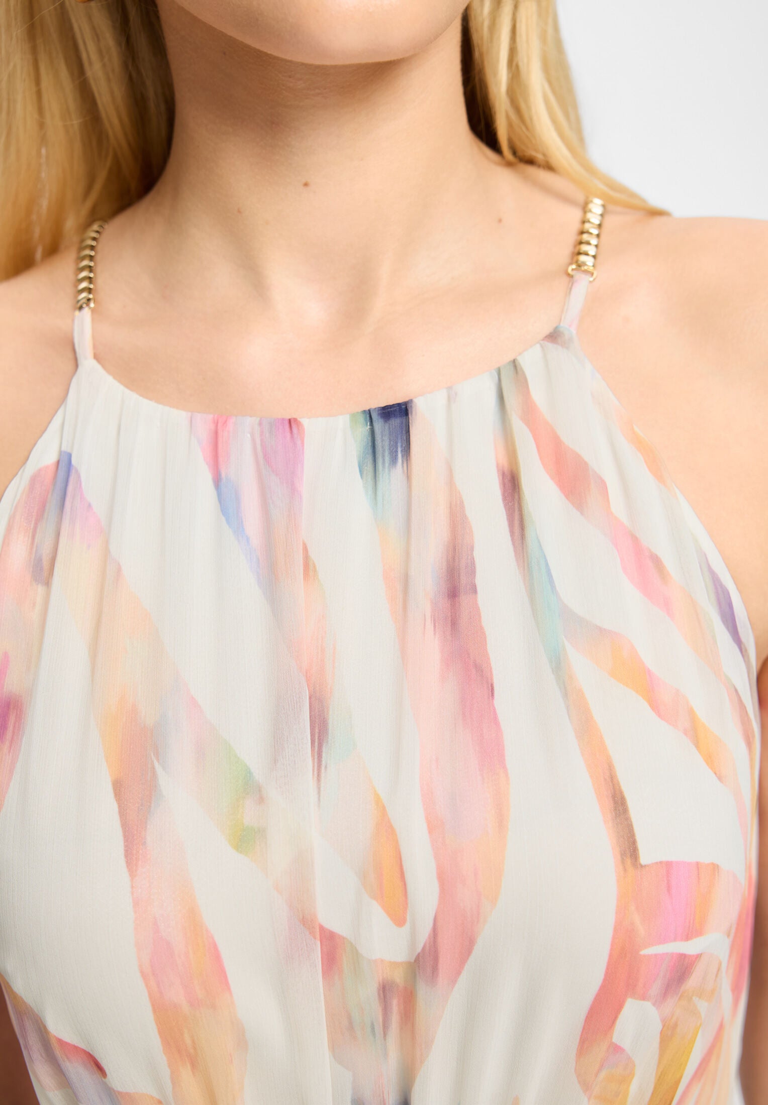 Abendkleid aus Crinkle Chiffon mit Animal Print