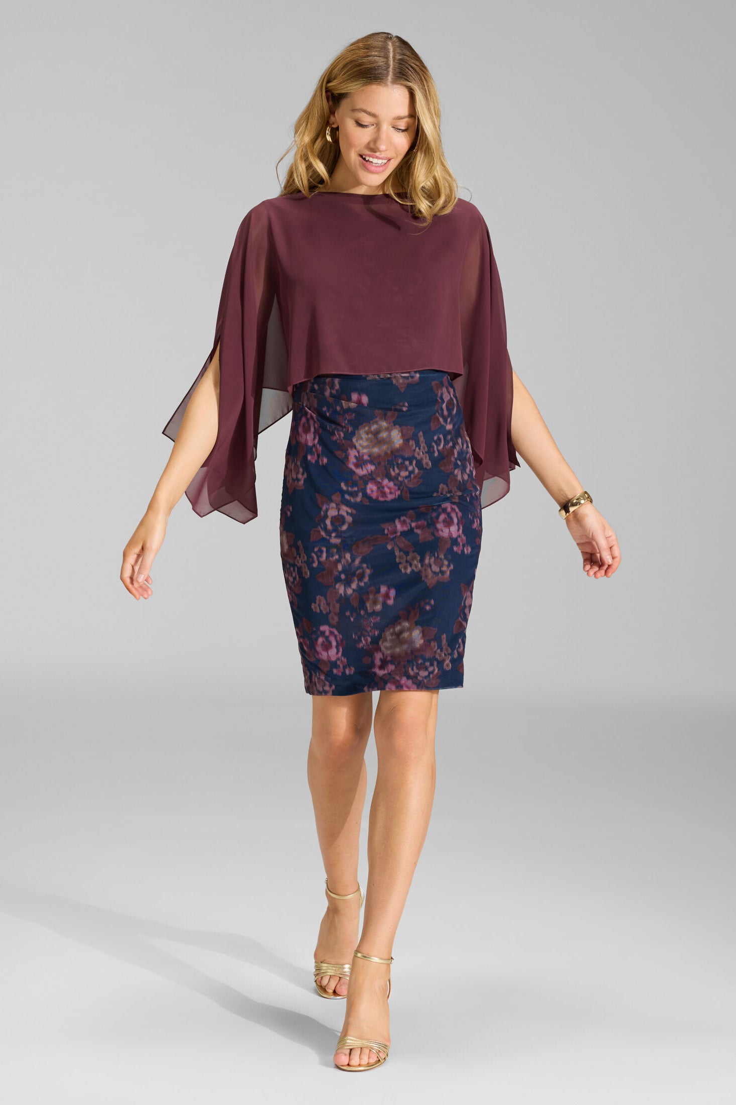 Schlupf-Stola aus Chiffon mit Ärmelschlitzen merlot red