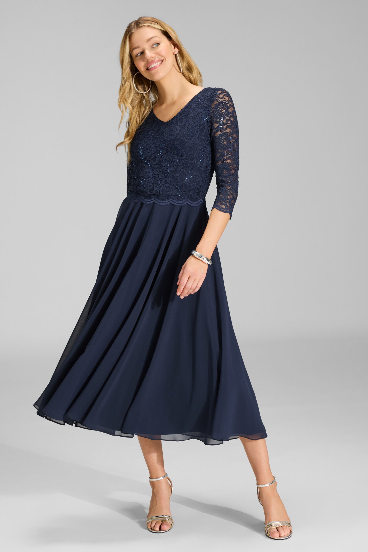 Midi Kleid mit paillettenbesetztem Spitzenoberteil