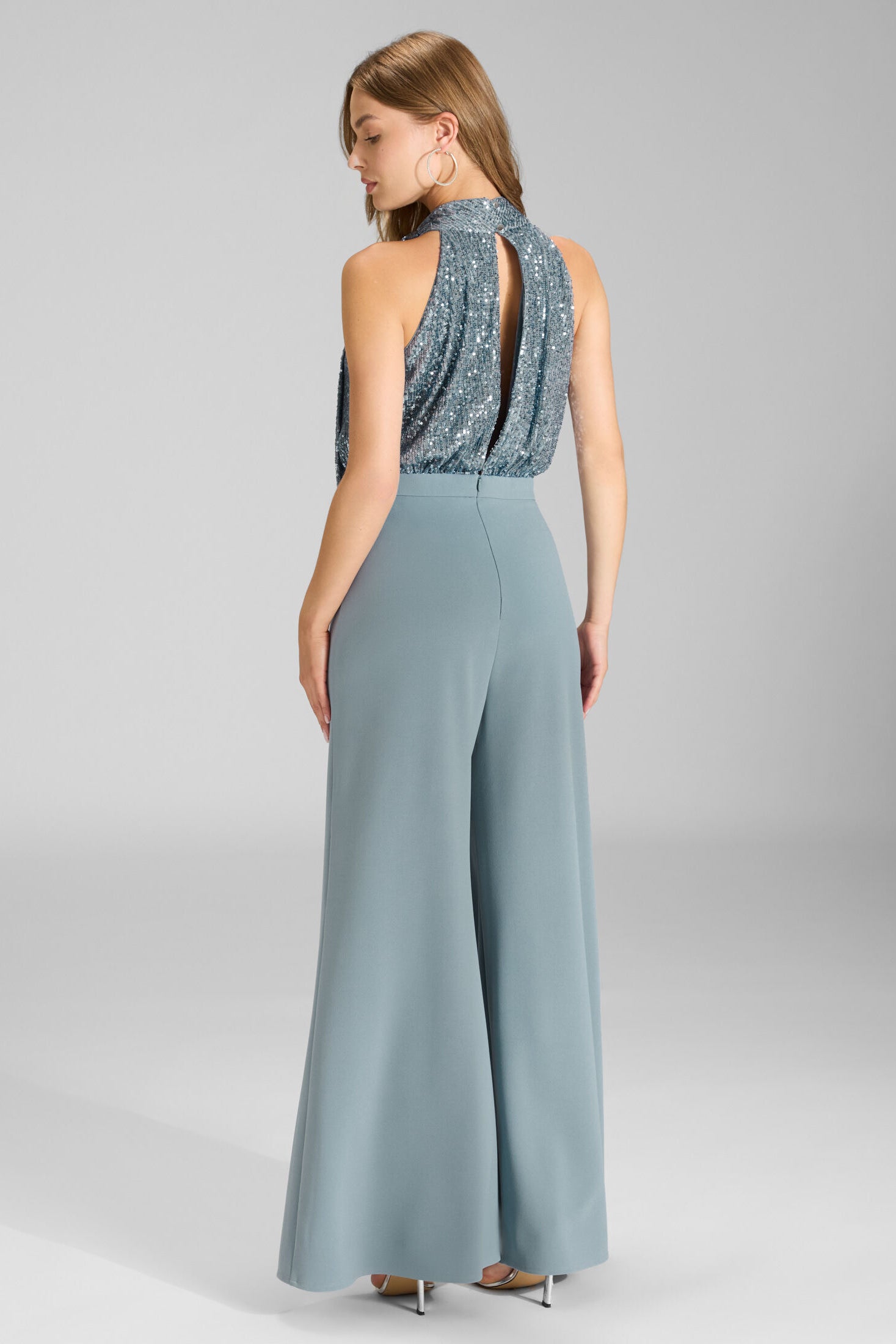 Ärmelloser Jumpsuit mit Schluppenblusen Top aus elastischer Paillette