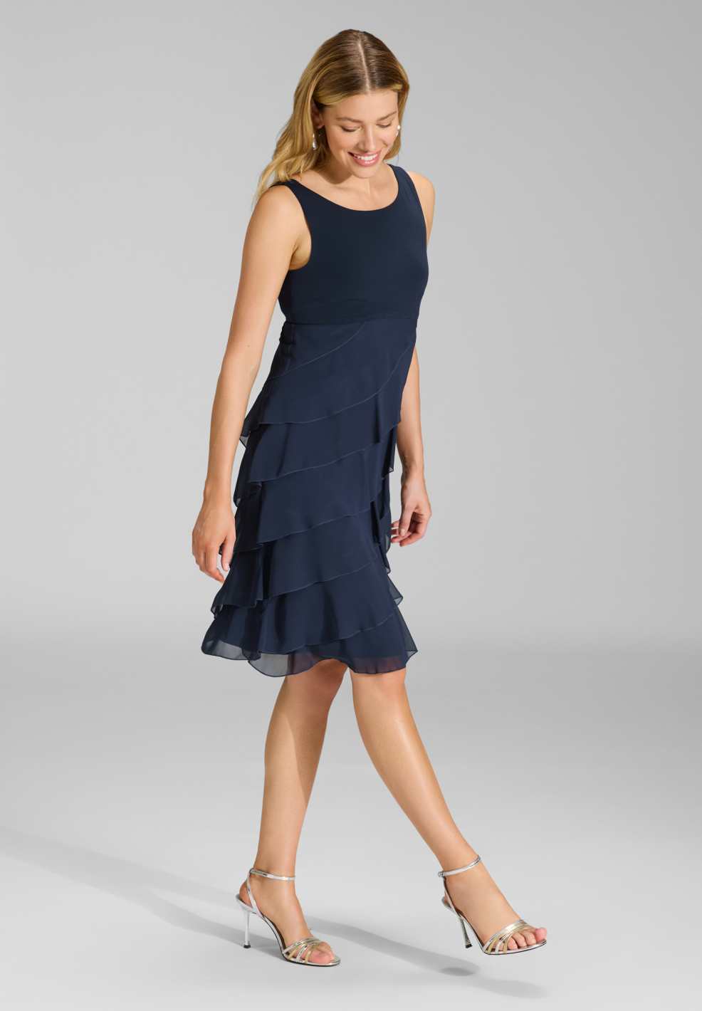 Kurzes Jerseykleid in Lagenoptik