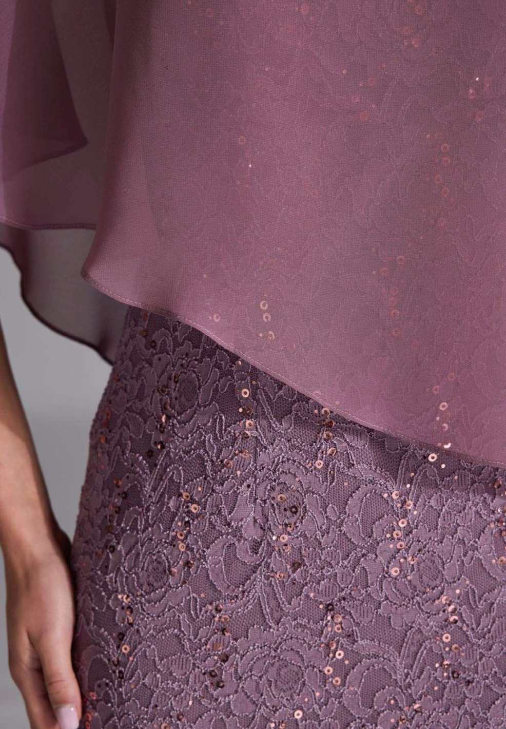 Pailletten-Kleid mit asymmetrischem Chiffon-Überwurf