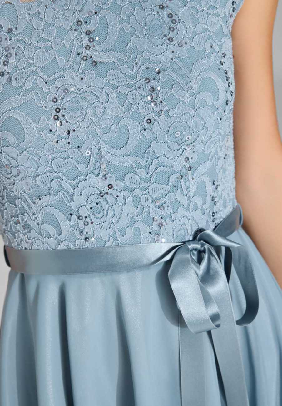Kleid mit paillettenbesetztem Spitzenoberteil