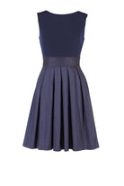 Kurzes Kleid mit Taft Rock