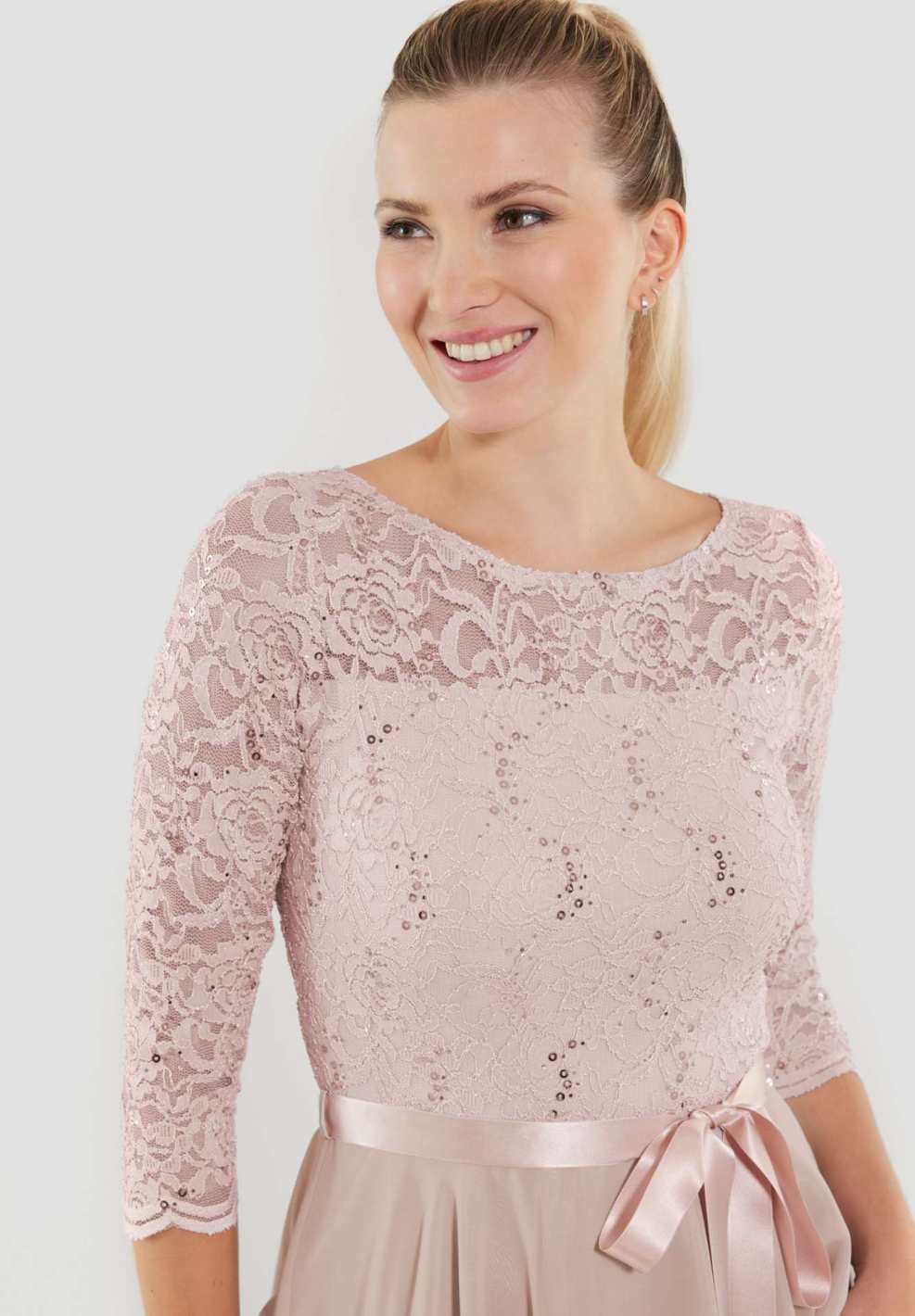 Kleid mit paillettenbesetztem Spitzenoberteil