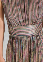 Glänzendes Plissee-Kleid