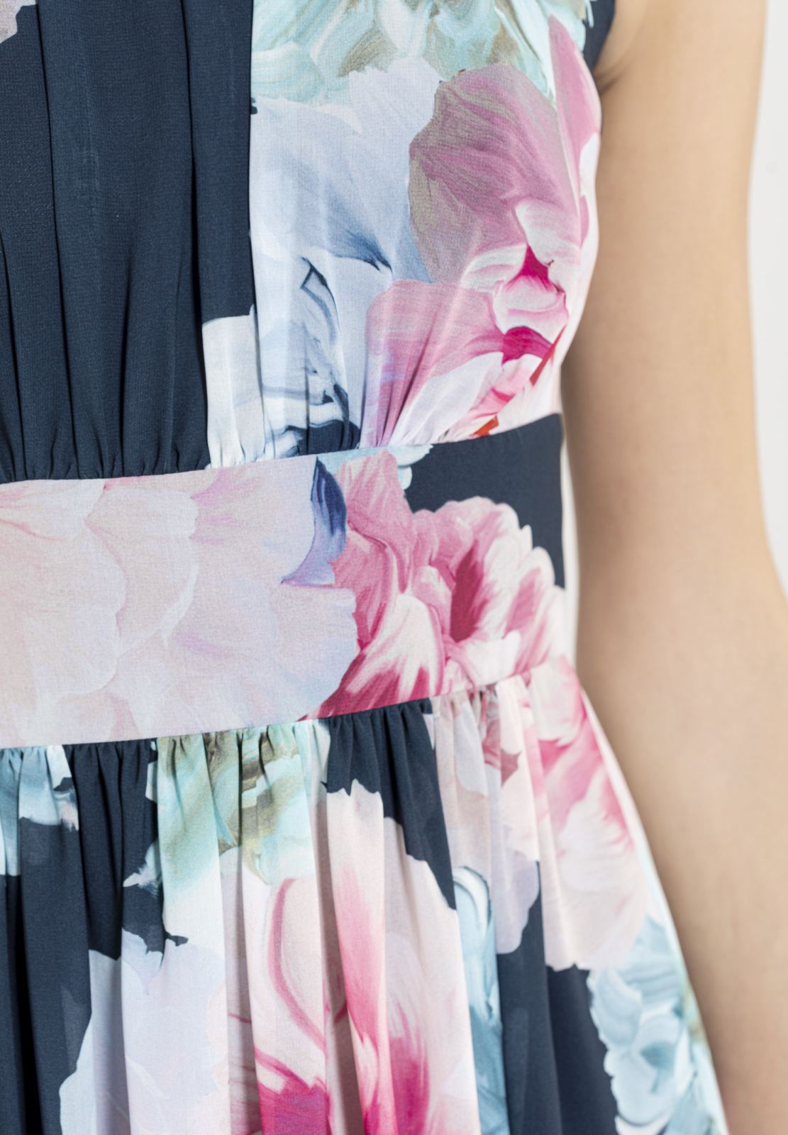 Leichtes Chiffon-Kleid