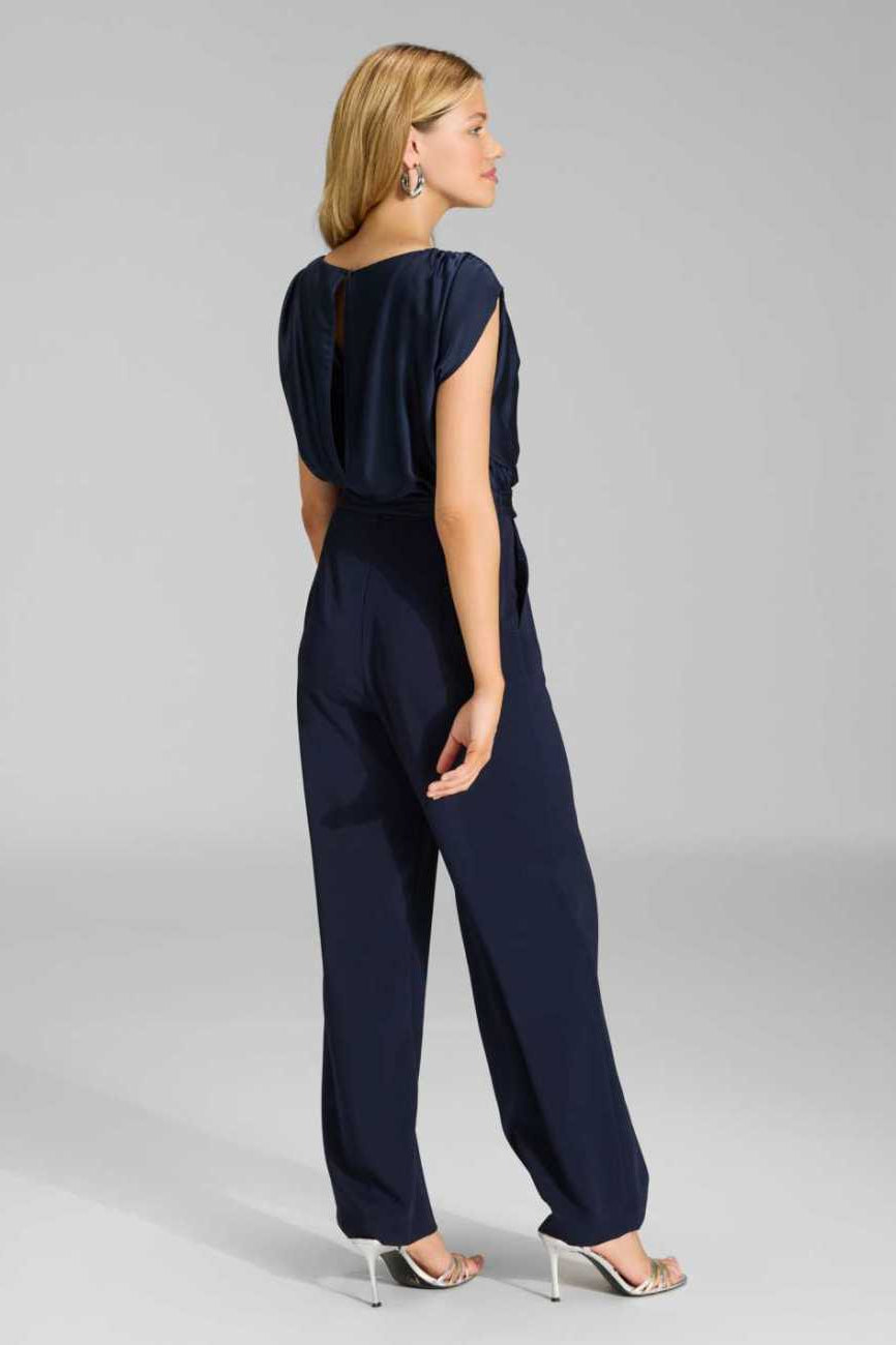 Jumpsuit mit geradem Beinschnitt