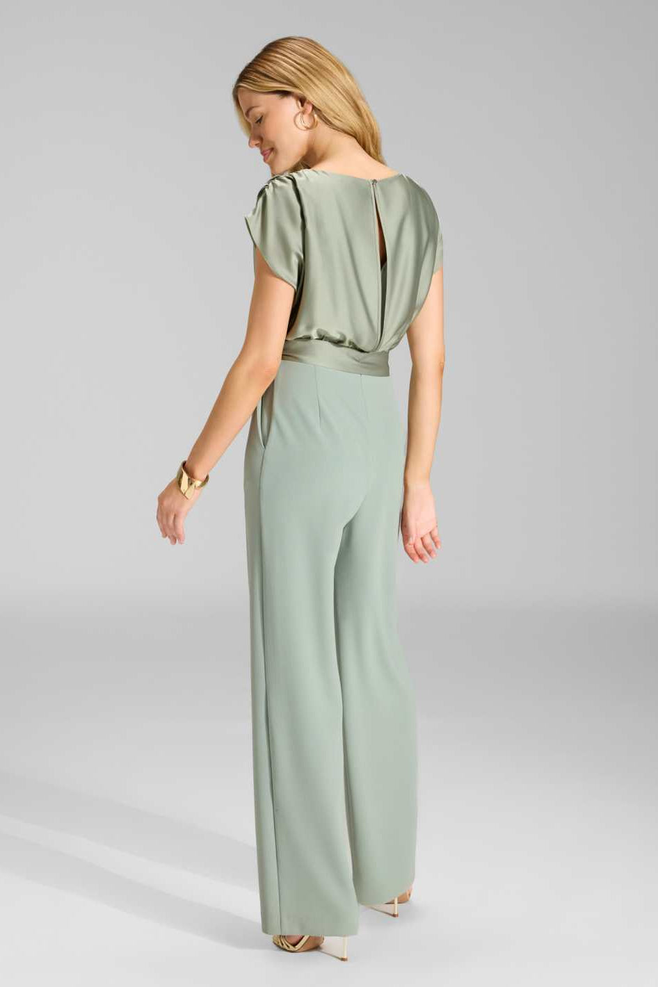 Jumpsuit mit geradem Beinschnitt