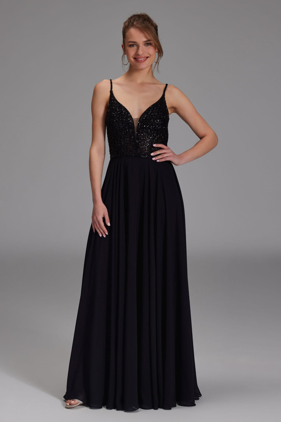 Langes paillettenbesticktes Abiball-Kleid black