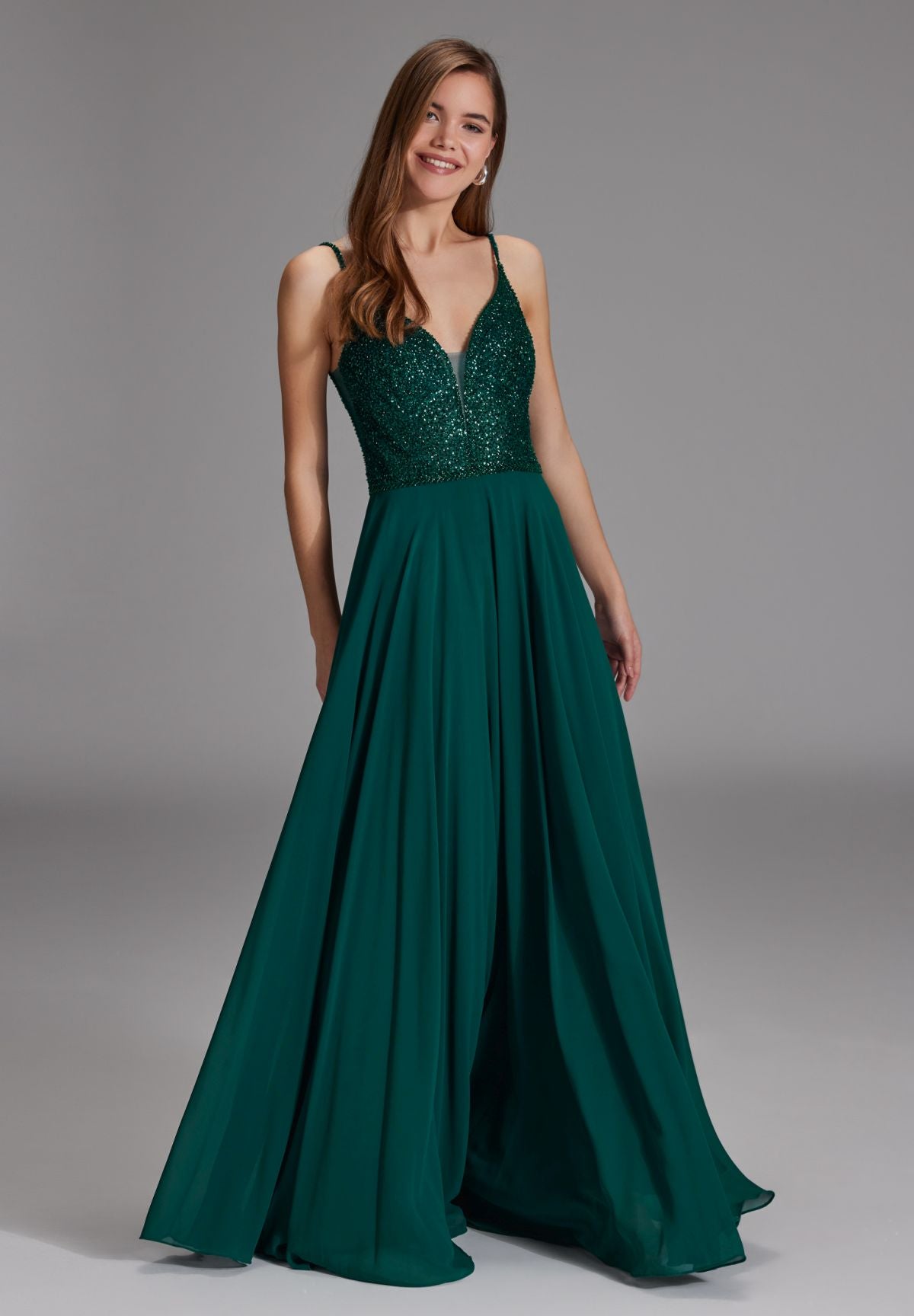 Langes paillettenbesticktes Abiball-Kleid pine green