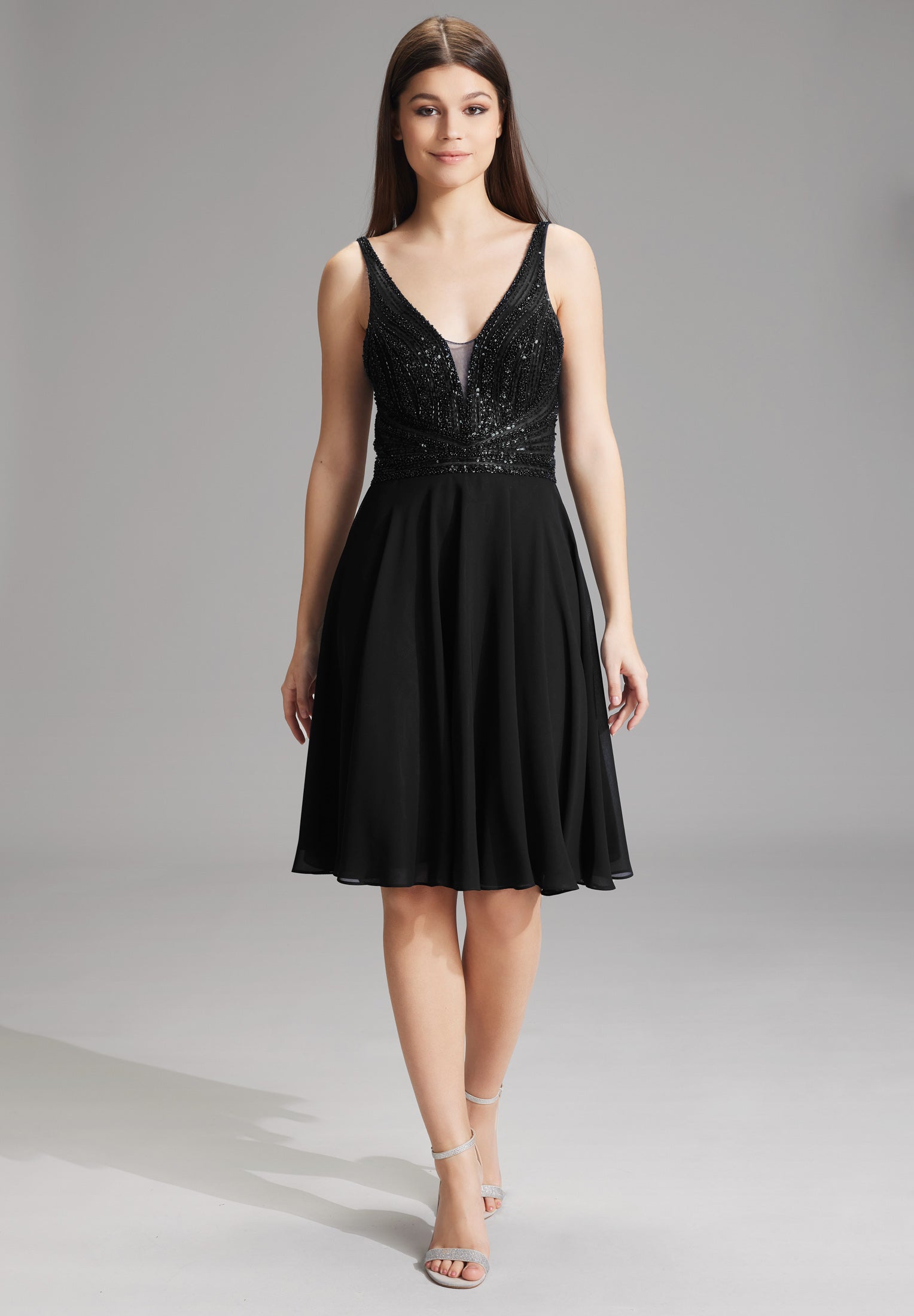 Cocktailkleid mit tonaler Stickerei black