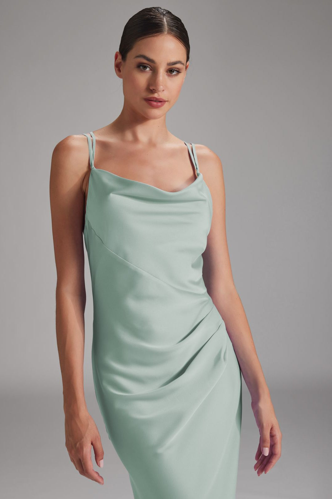 Slip-Dress aus nachhaltigem Satinchiffon