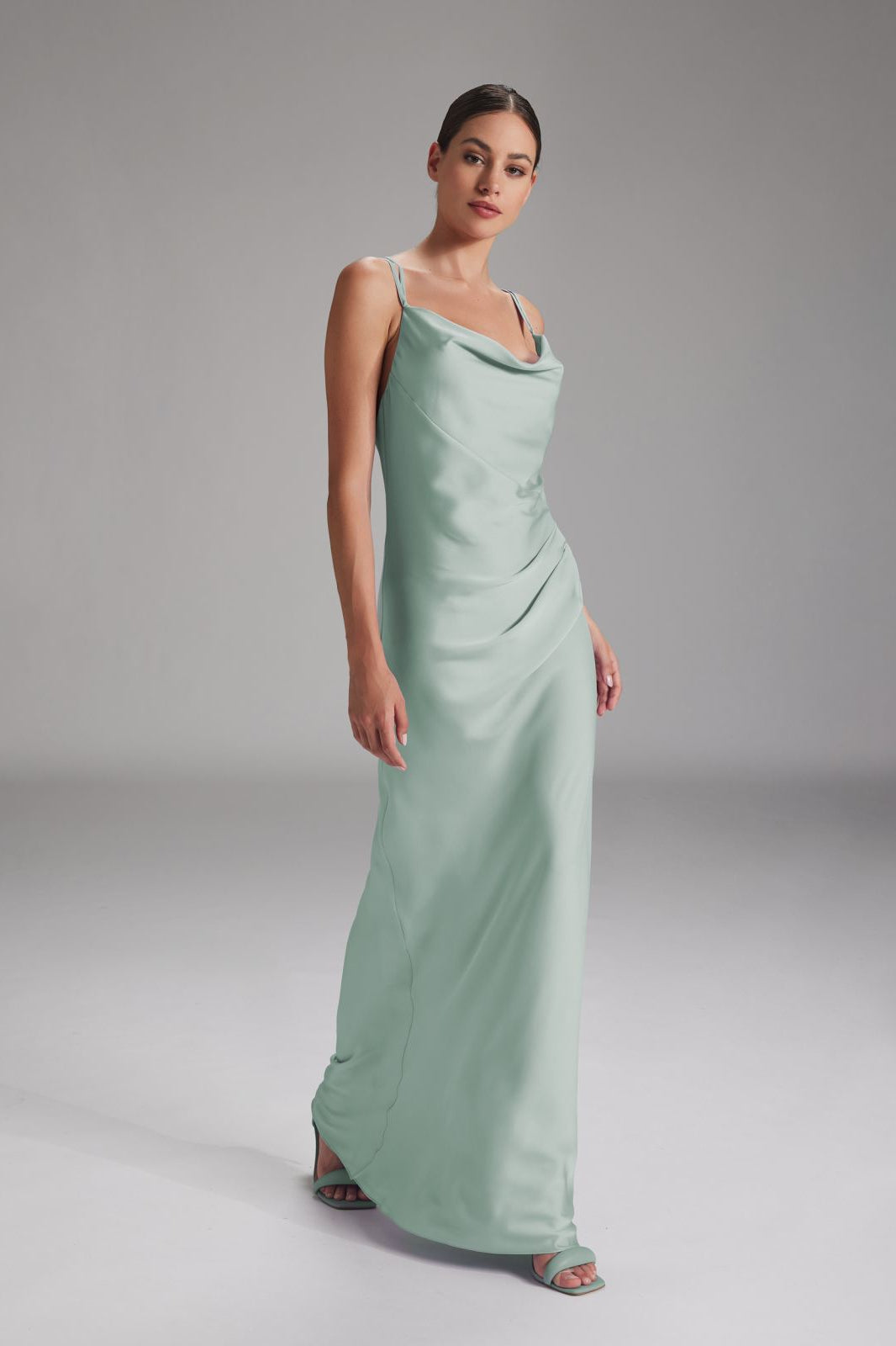 Slip-Dress aus nachhaltigem Satinchiffon