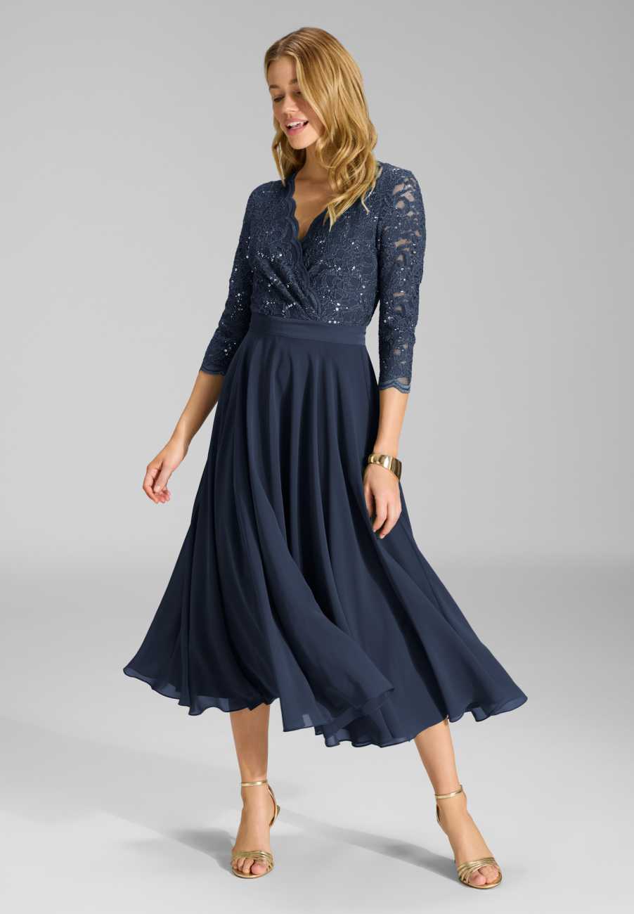 Cocktailkleid aus Material-Mix