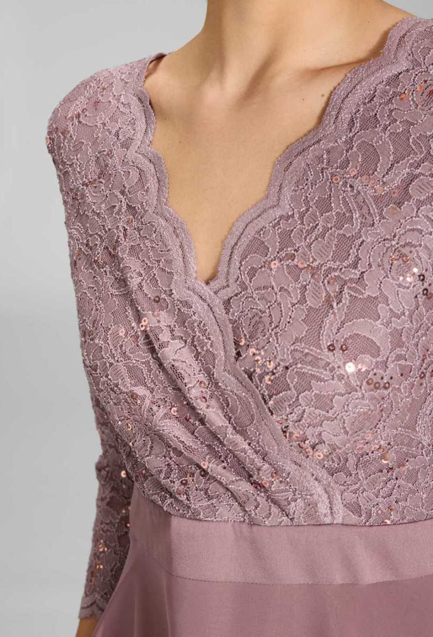 Cocktailkleid aus Material-Mix