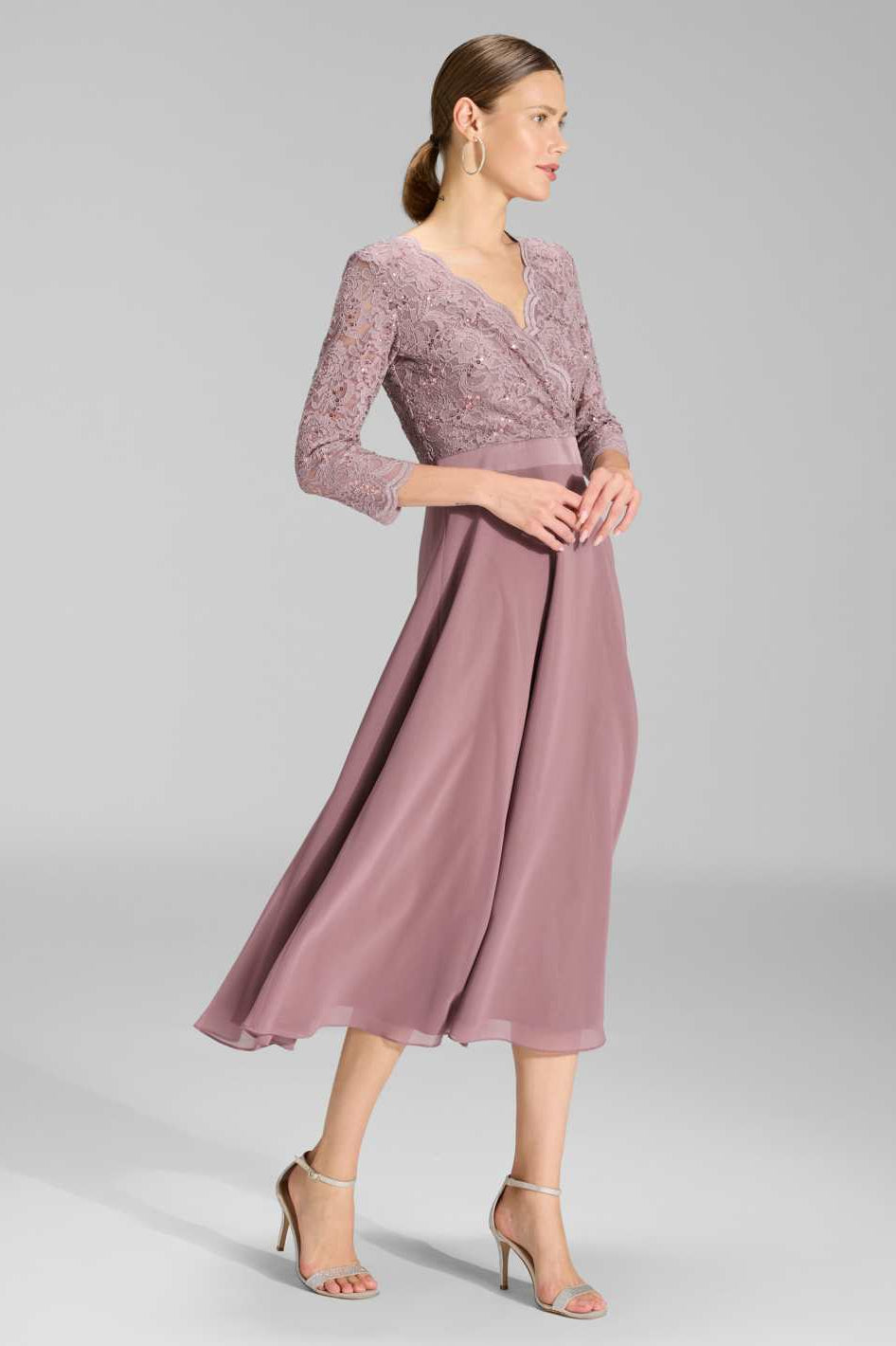 Cocktailkleid aus Material-Mix