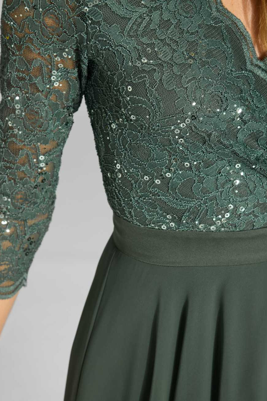 Cocktailkleid aus Material-Mix