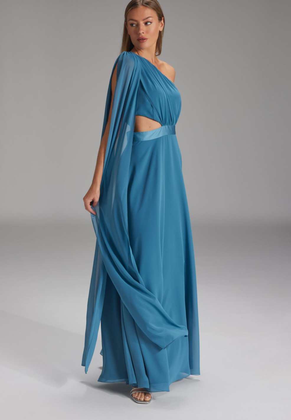 One-Shoulder-Maxikleid aus nachhaltigem Chiffon