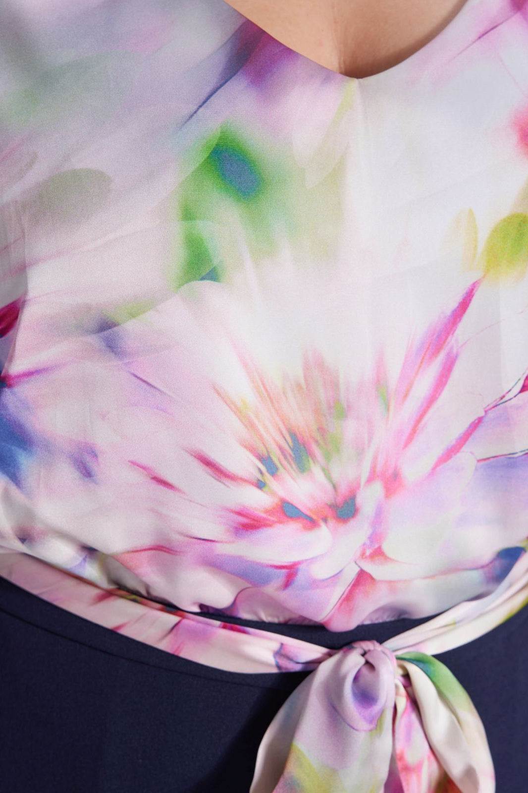 Jumpsuit aus Material Mix