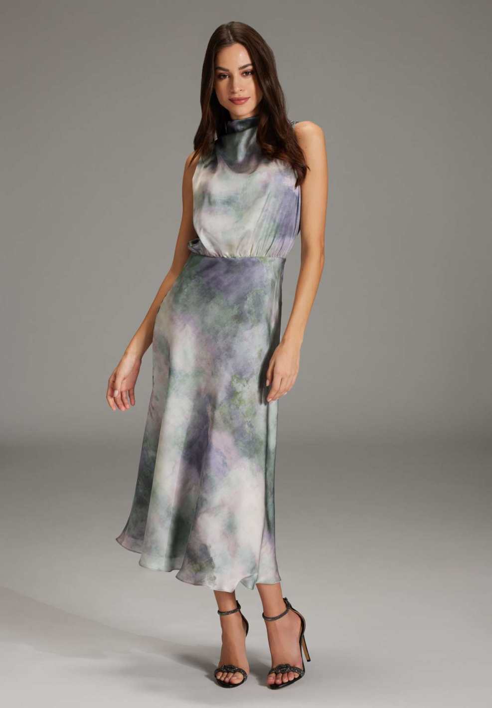 Cocktailkleid aus bedrucktem Satin mit Drapierungen an der Schulter