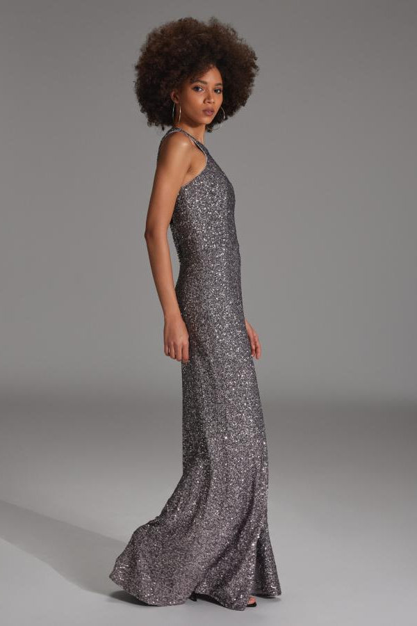 Abendkleid aus elastischer Paillette mit Racer- Back Ausschnitt und Beinschlitz