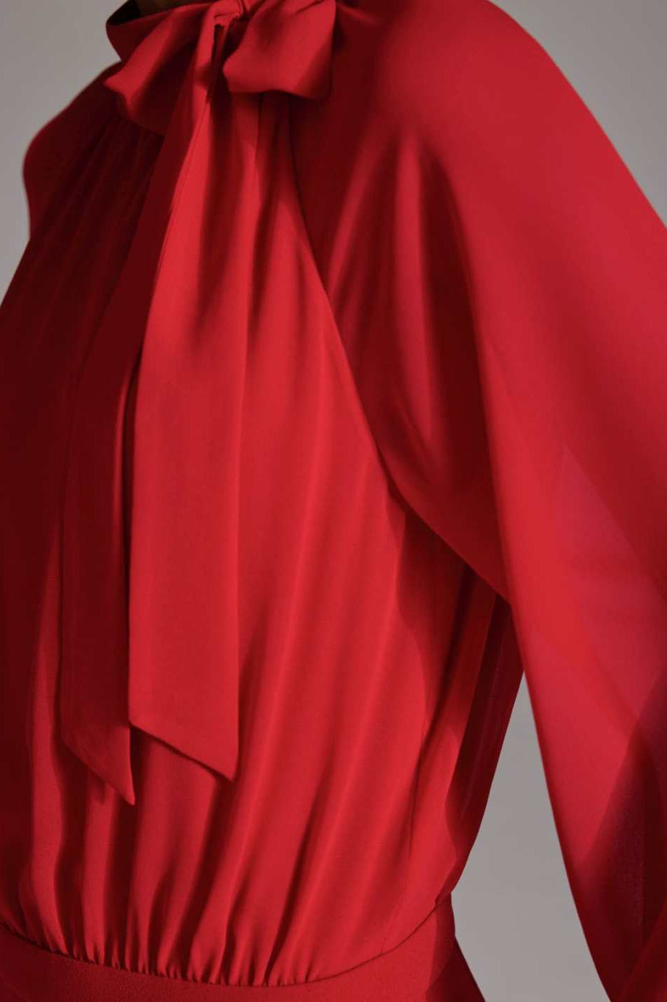 Langärmeliger Jumpsuit mit Schluppe aus Crepe Jersey und Chiffon Mix