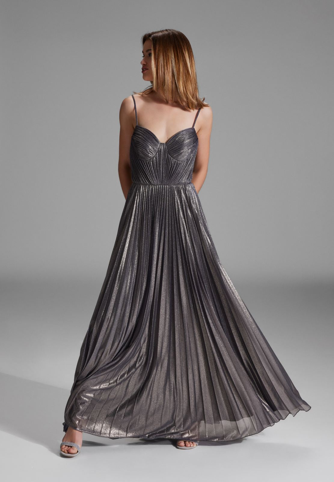 Schimmerndes Plisseekleid
