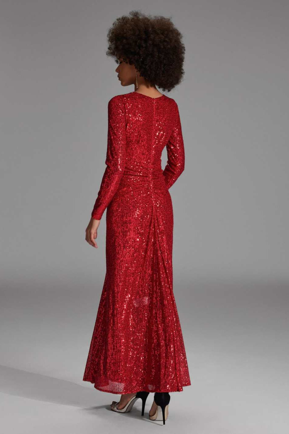 Abendkleid aus elastischem Paillettenstoff