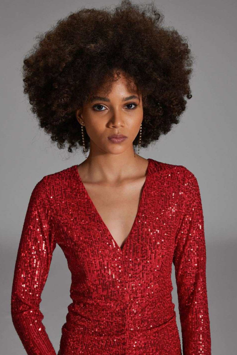 Abendkleid aus elastischem Paillettenstoff