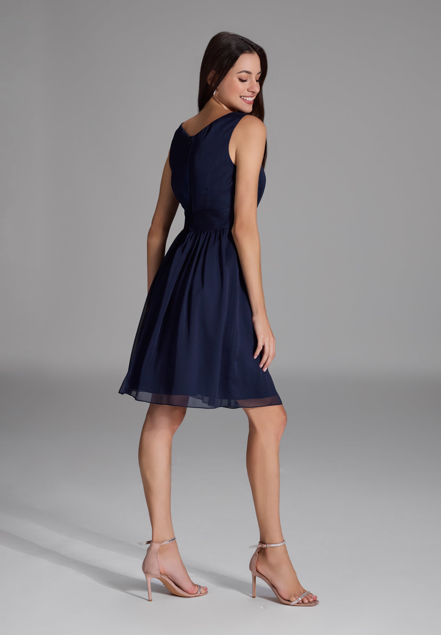 Cocktailkleid aus Crinkle Chiffon mit Taillenpasse