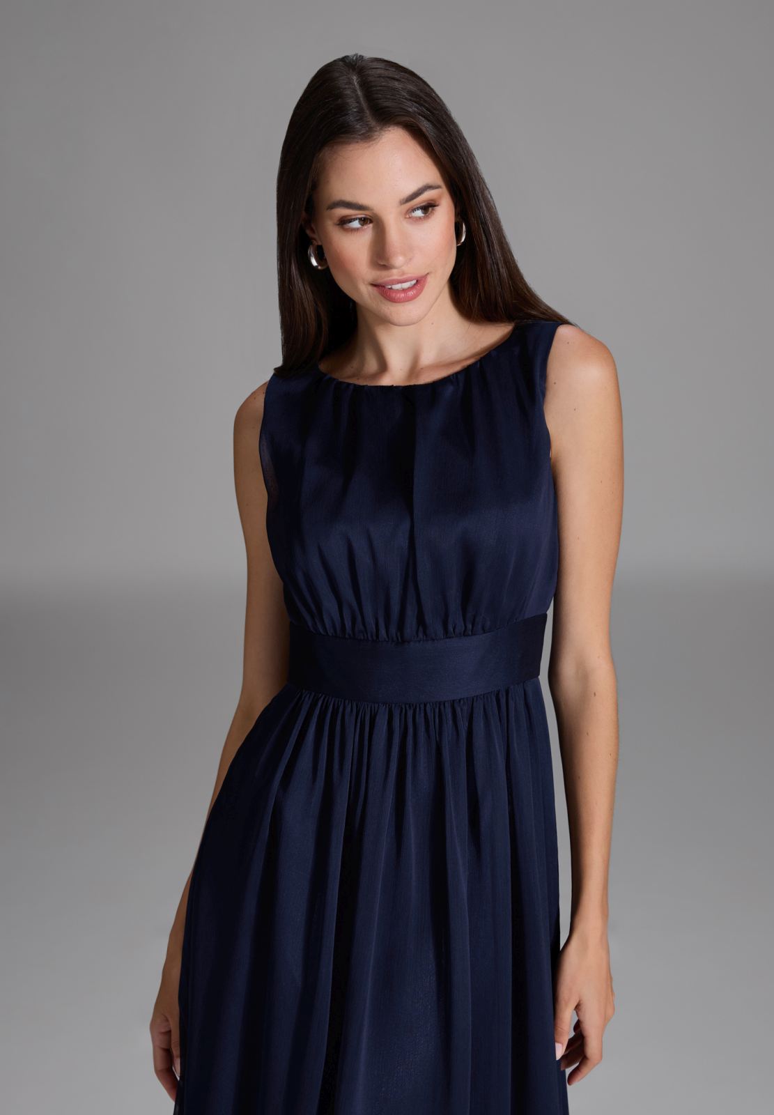 Cocktailkleid aus Crinkle Chiffon mit Taillenpasse