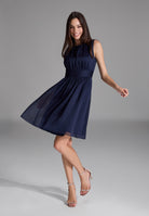 Cocktailkleid aus Crinkle Chiffon mit Taillenpasse