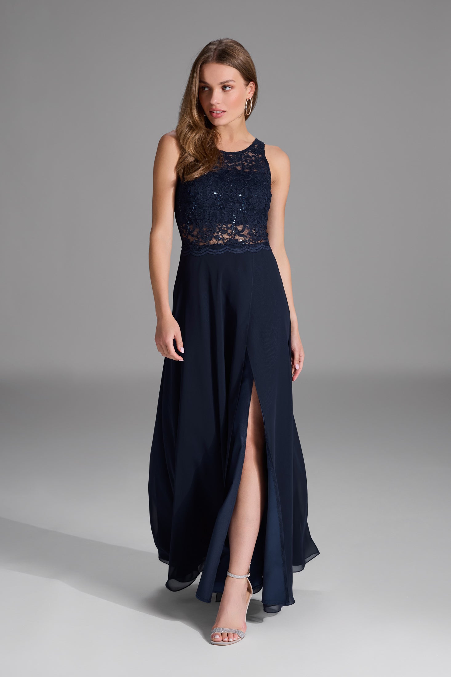 Abendkleid aus Chiffon mit transparentem Spitzenoberteil