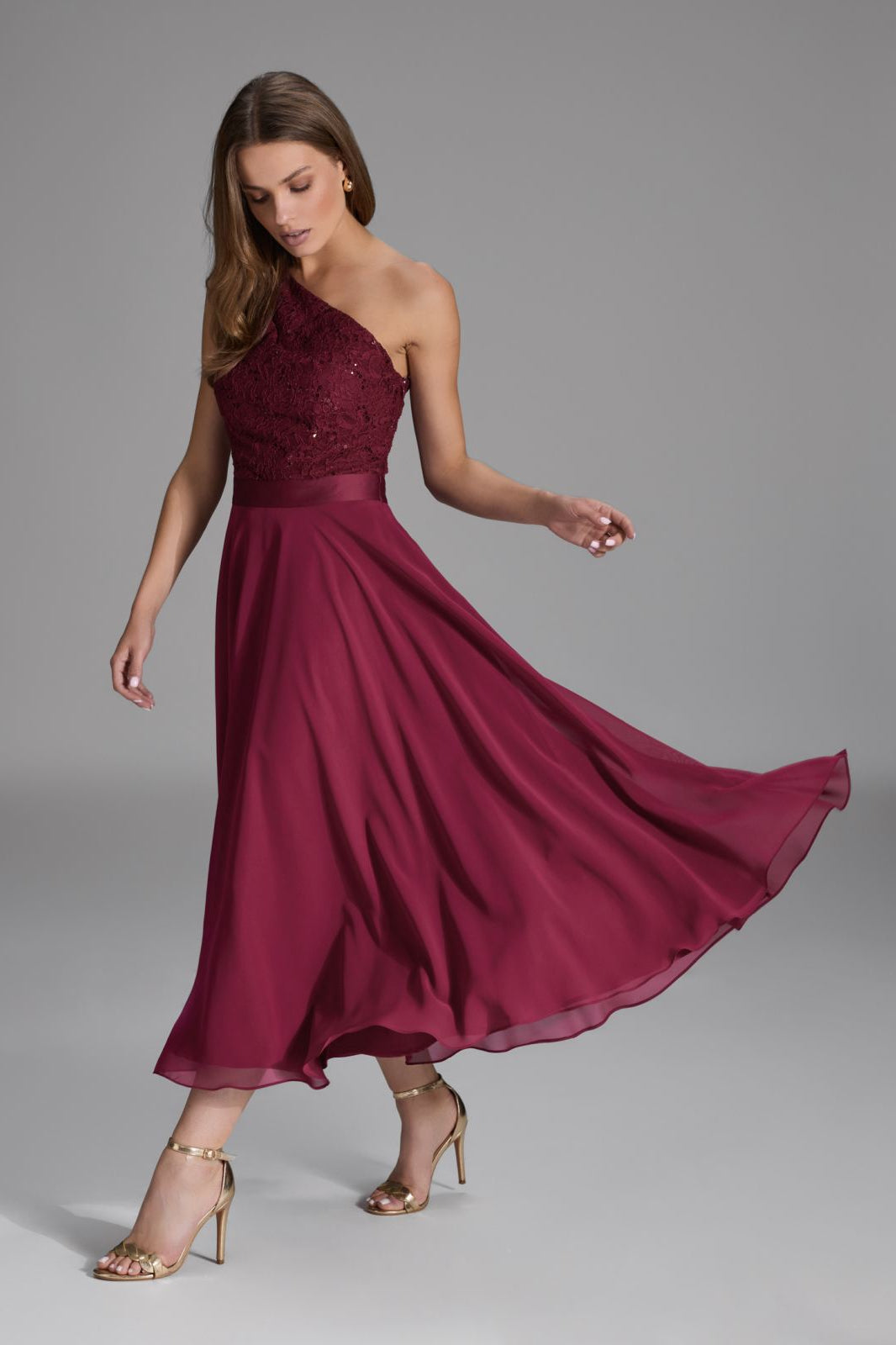 One Shoulder Midi Kleid aus Material Mix ruby red