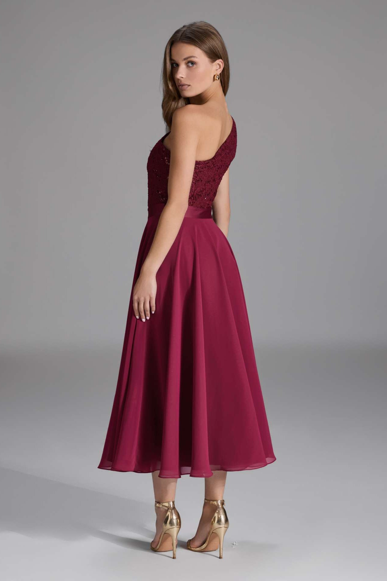One Shoulder Midi Kleid aus Material Mix