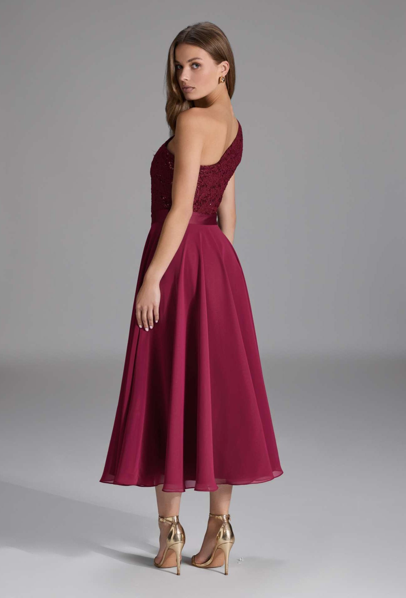One Shoulder Midi Kleid aus Material Mix