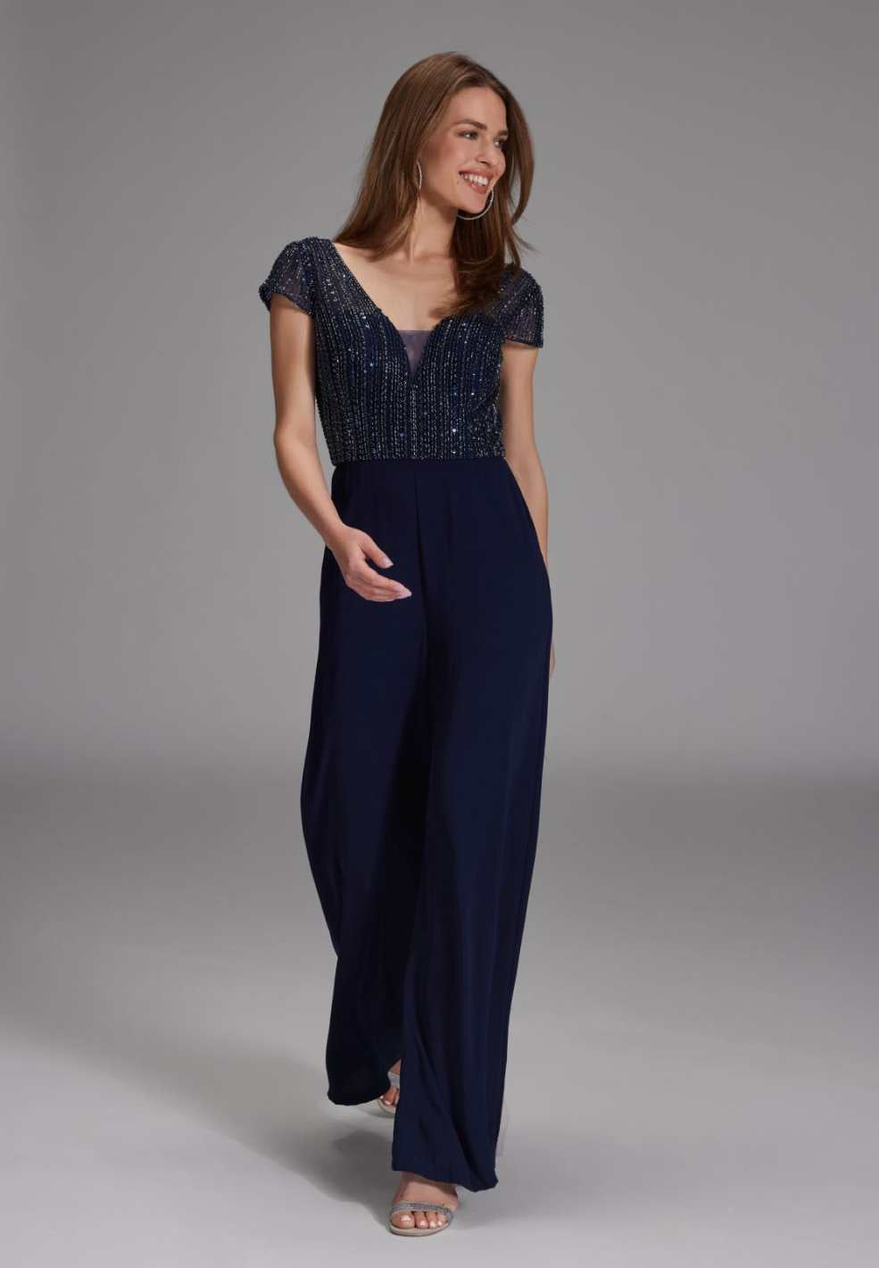 Jumpsuit mit Stickerei und kleinem Ärmelansatz