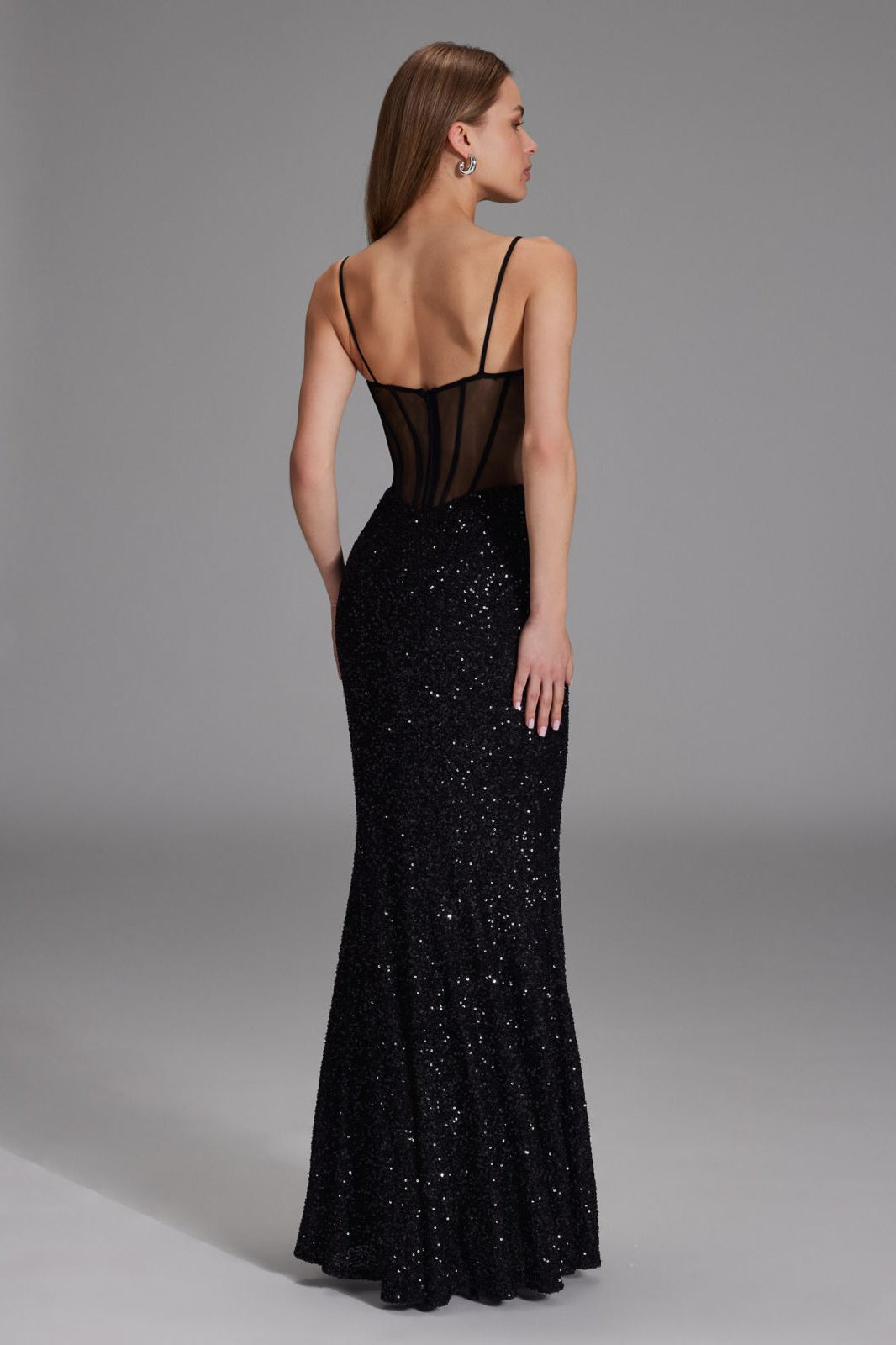 Paillettenkleid mit Taillenpart in See-through Optik