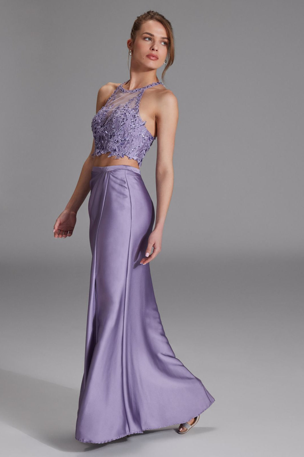 Two-piece Kleid mit langen Satinrock