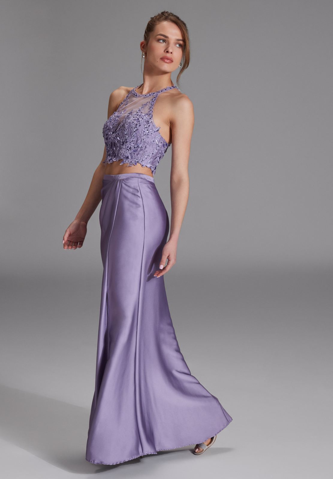 Two-piece Kleid mit langen Satinrock