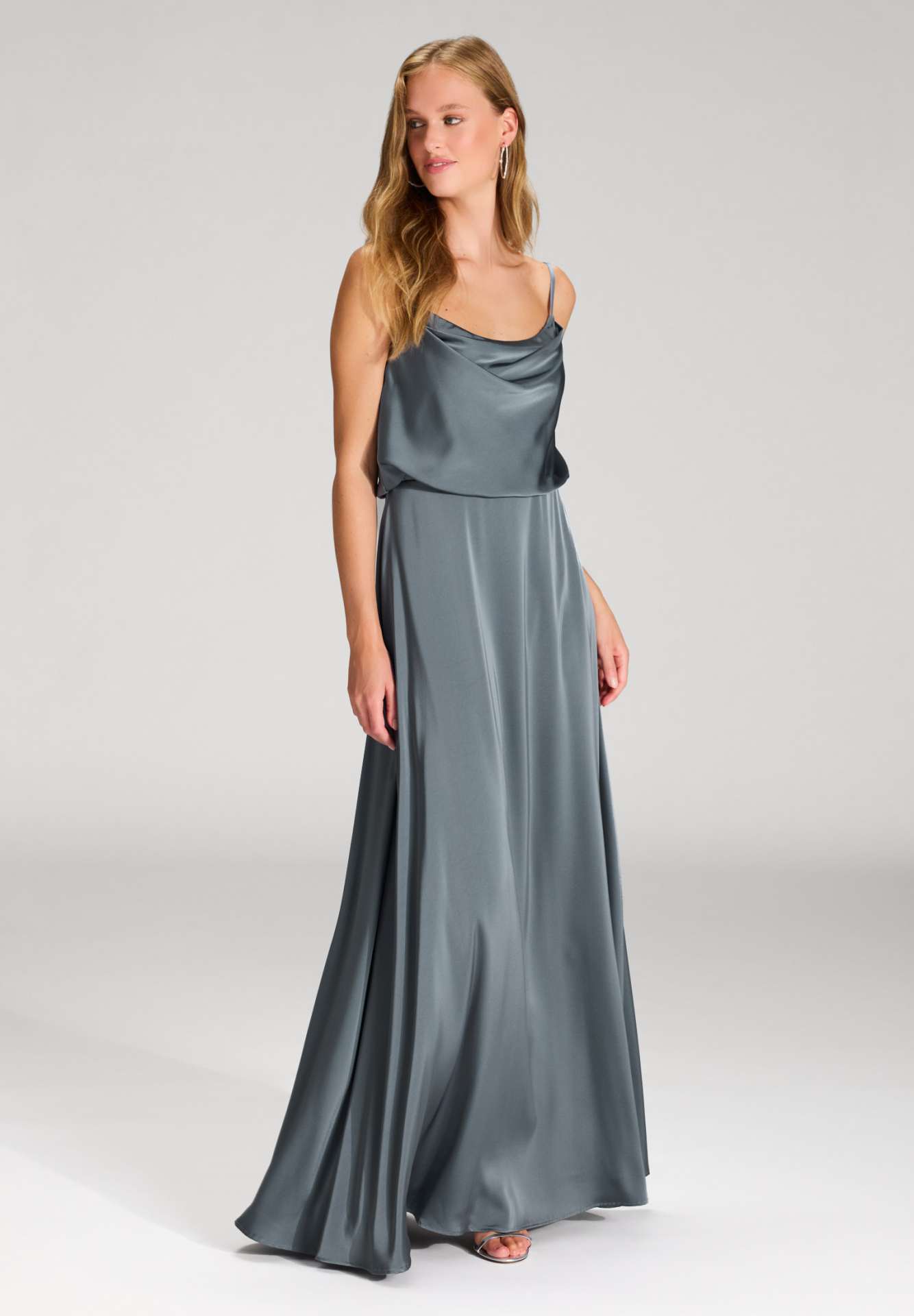 Abendkleid aus Satin mit angedeutetem Wasserfallausschnitt smoke blue