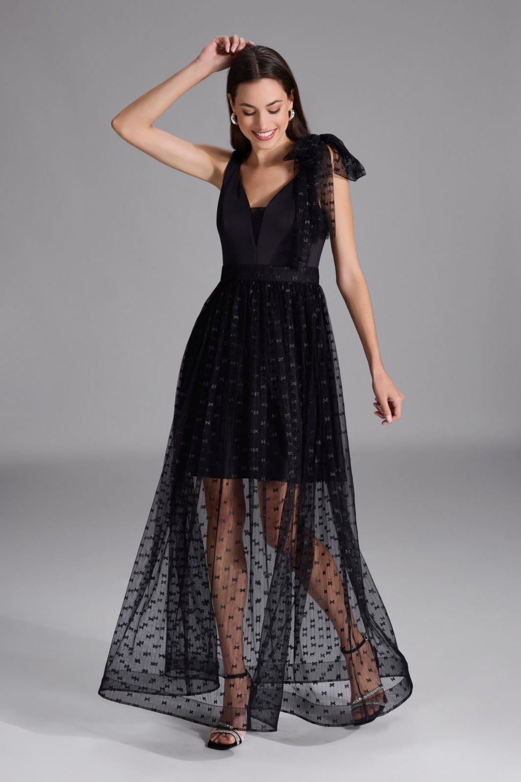 Transparentes Abendkleid aus Tüll