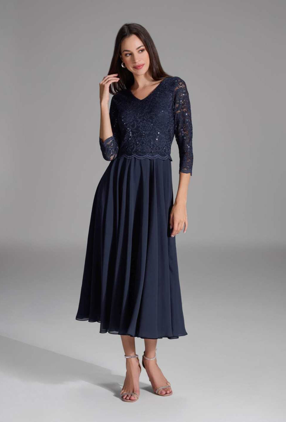Midi Kleid mit paillettenbesetztem Spitzenoberteil navy
