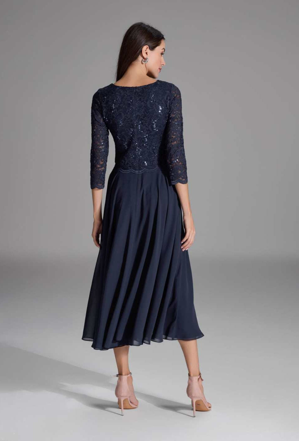 Midi Kleid mit paillettenbesetztem Spitzenoberteil