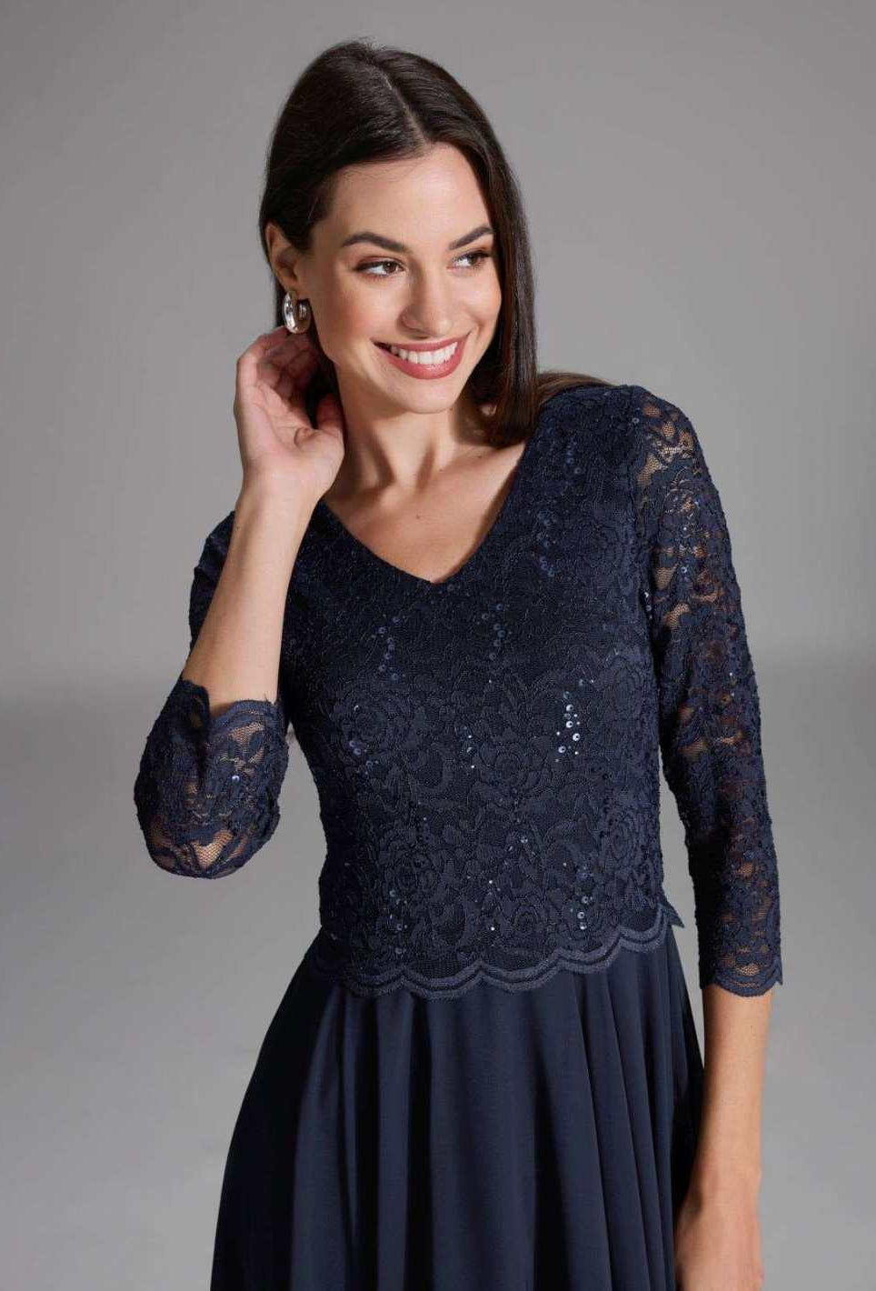 Midi Kleid mit paillettenbesetztem Spitzenoberteil