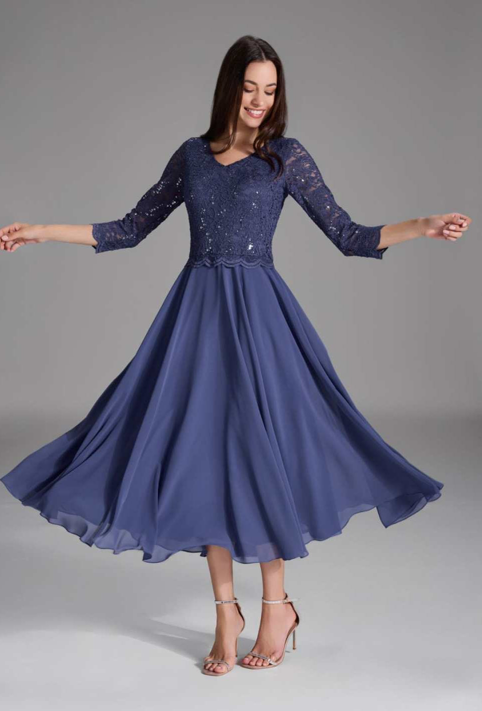 Midi Kleid mit paillettenbesetztem Spitzenoberteil future blue
