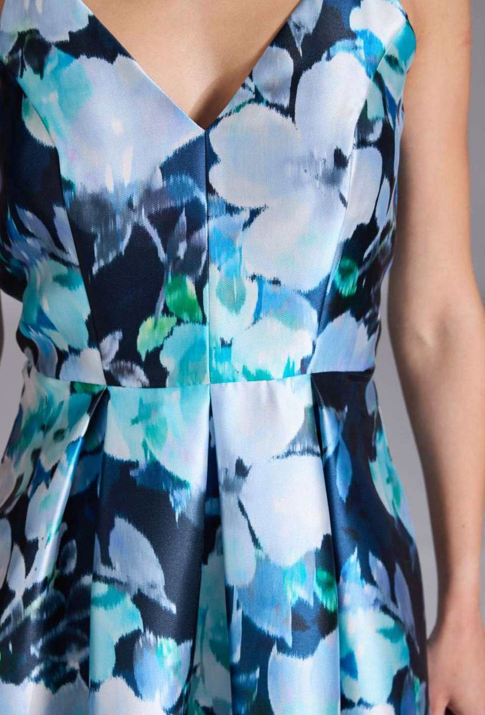 Abendkleid aus bedrucktem Twill