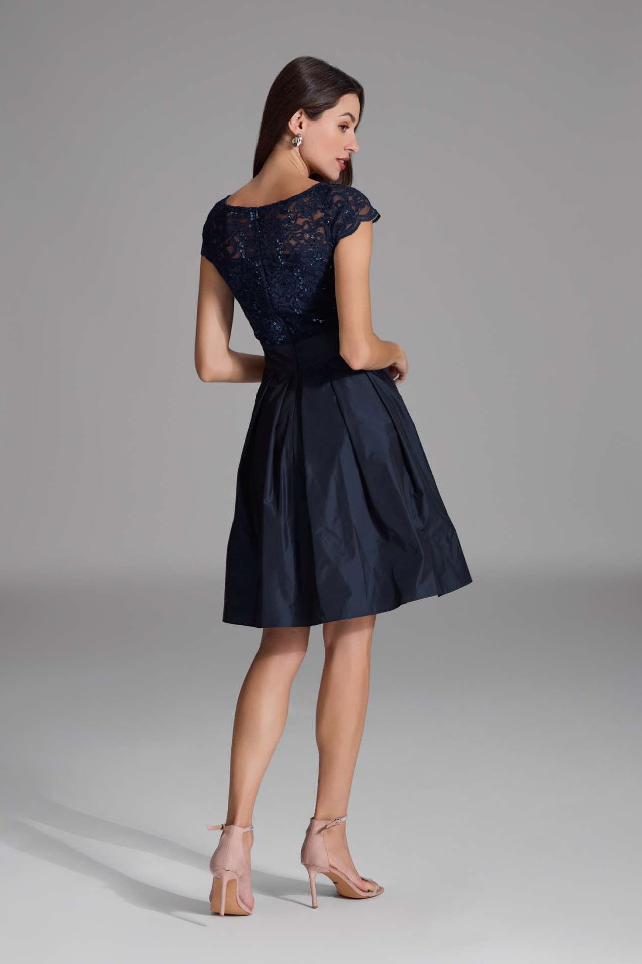 Cocktailkleid aus Taft und Spitze