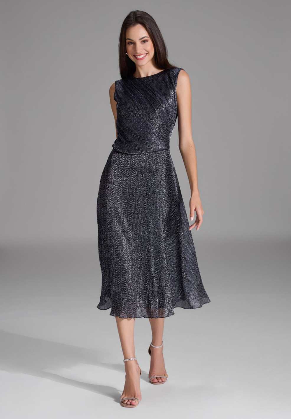 Plissiertes Midi Kleid mit Metallic Fäden
